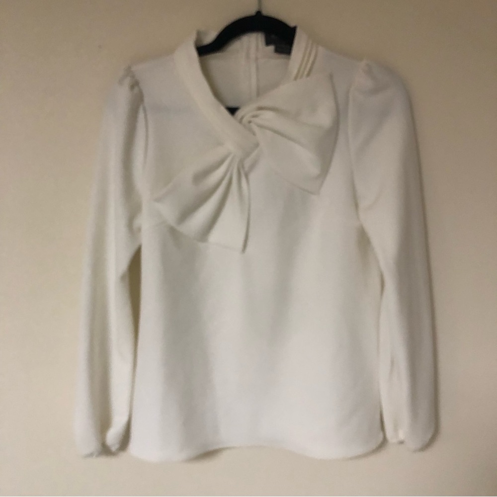 Gracia - Blouse - Size Small - White - twisted Bow - EUC - Worn Once